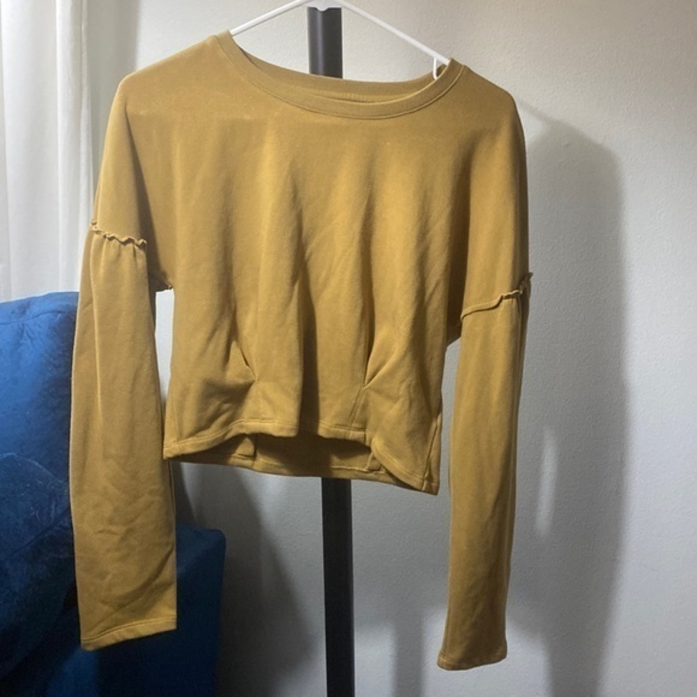 Amuse Society‎ crop Small